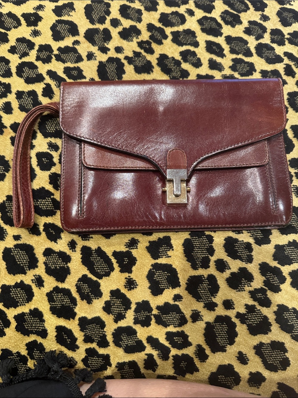 Vintage Leather Wristlet Clutch in Deep Burgundy/Brown